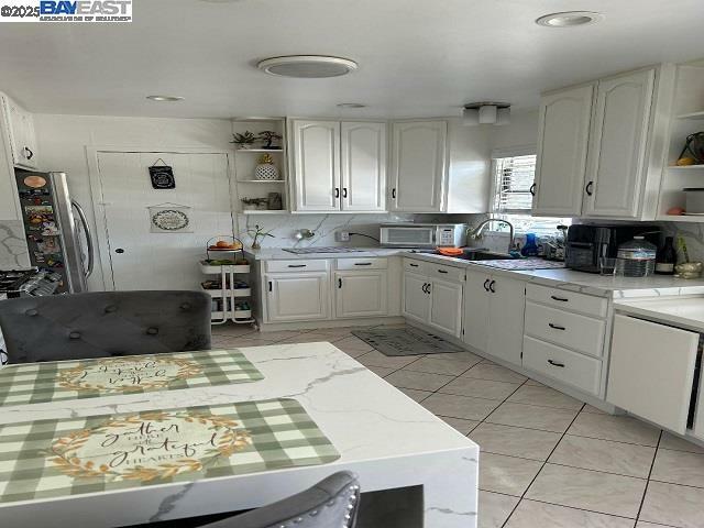 Property Photo: 1511 Green Ct CA 94578