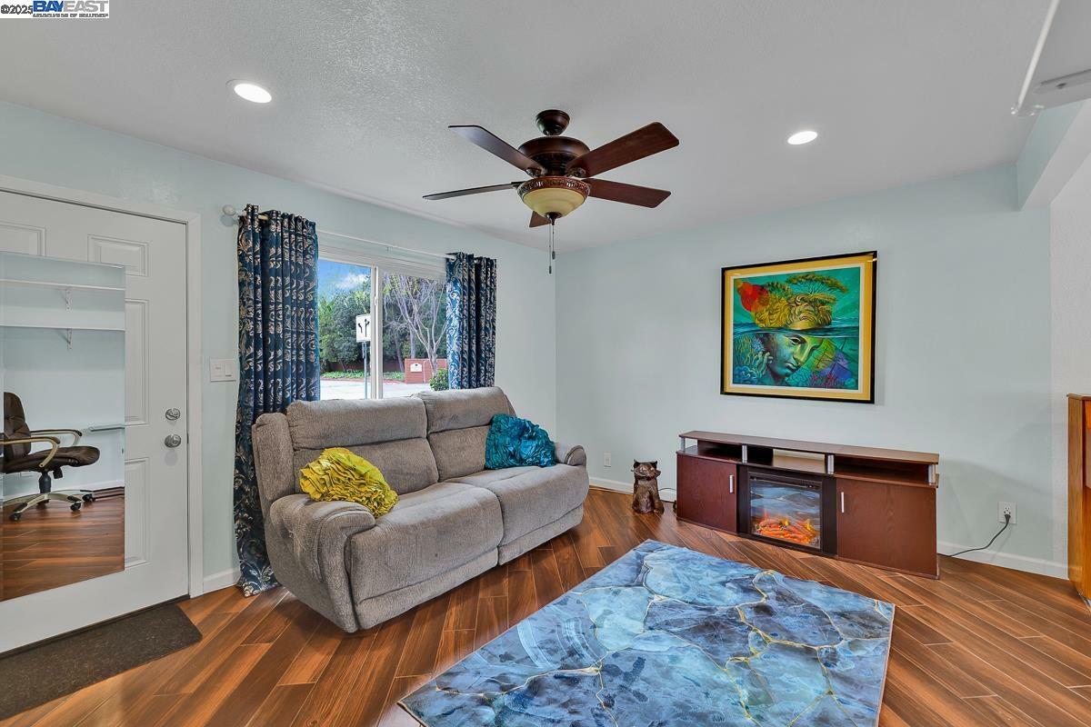 Property Photo: 38521 Royal Ann Cmn CA 94536