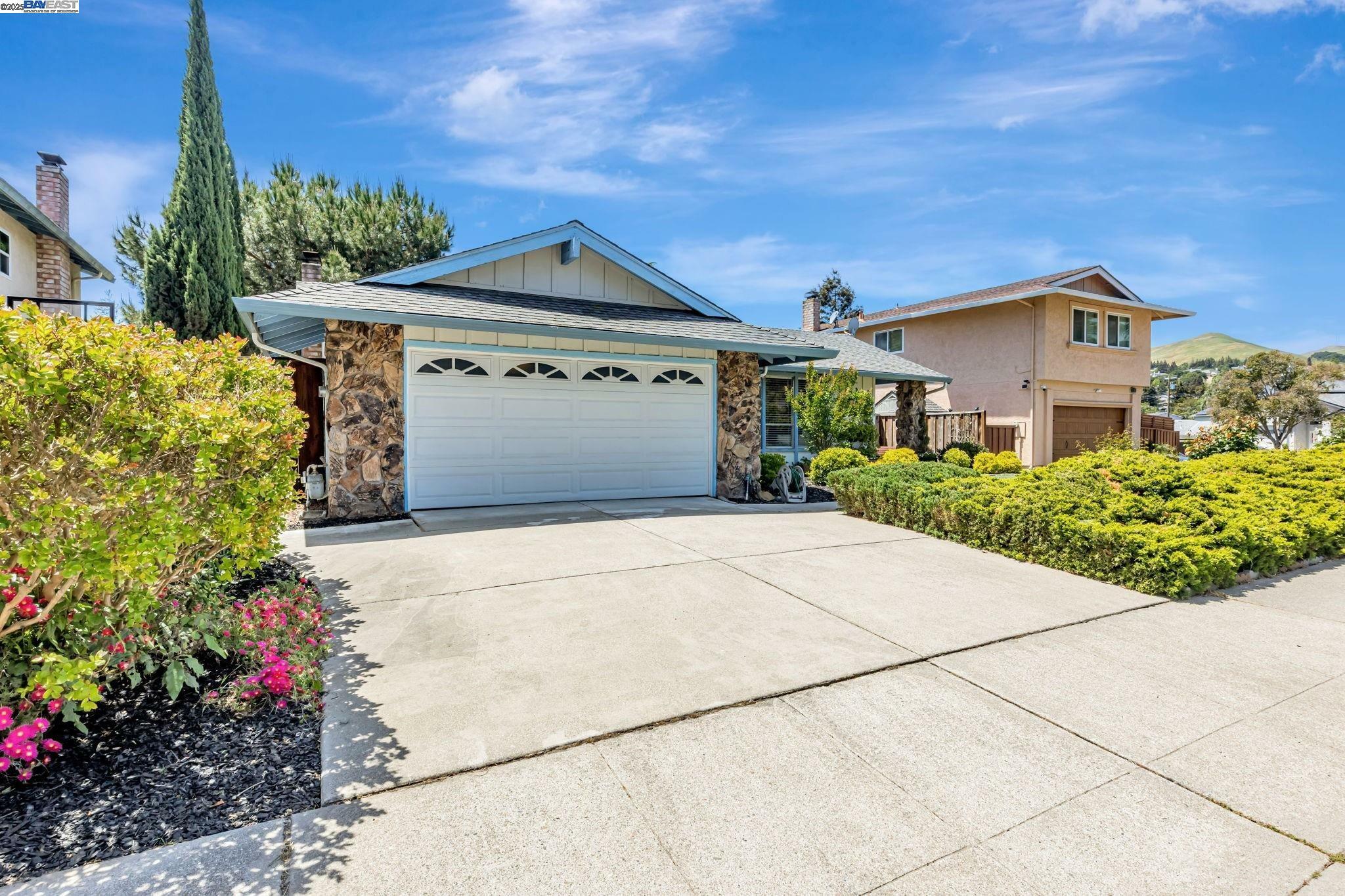 Property Photo: 11801 Dublin Green Dr CA 94568