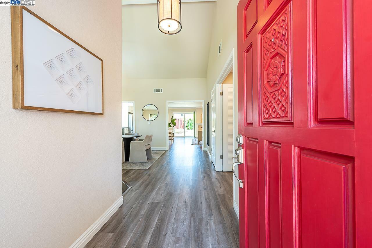 Property Photo: 32713 Ripon Ct CA 94587
