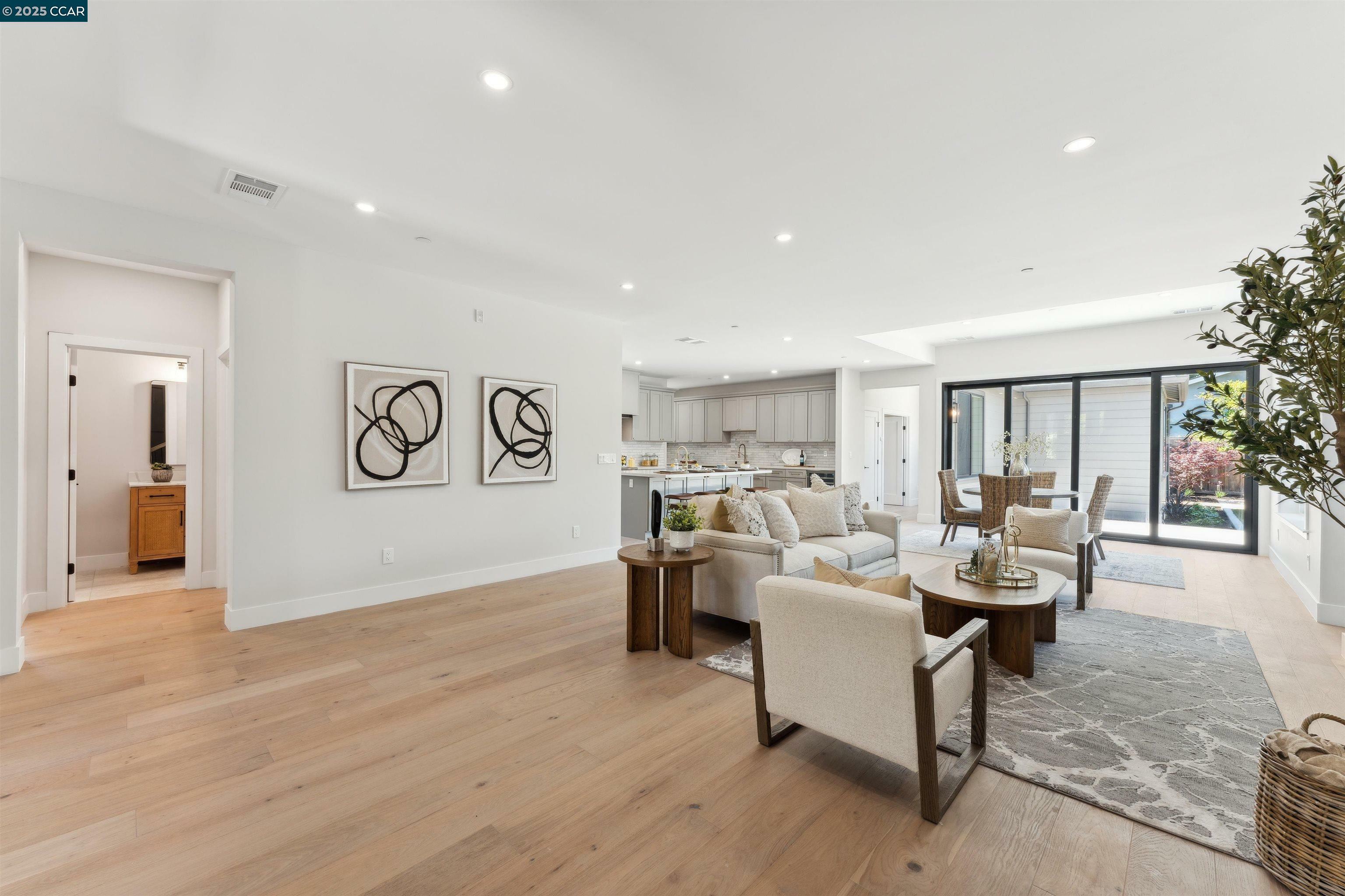 Property Photo: 951 Yorkshire Ct CA 94549