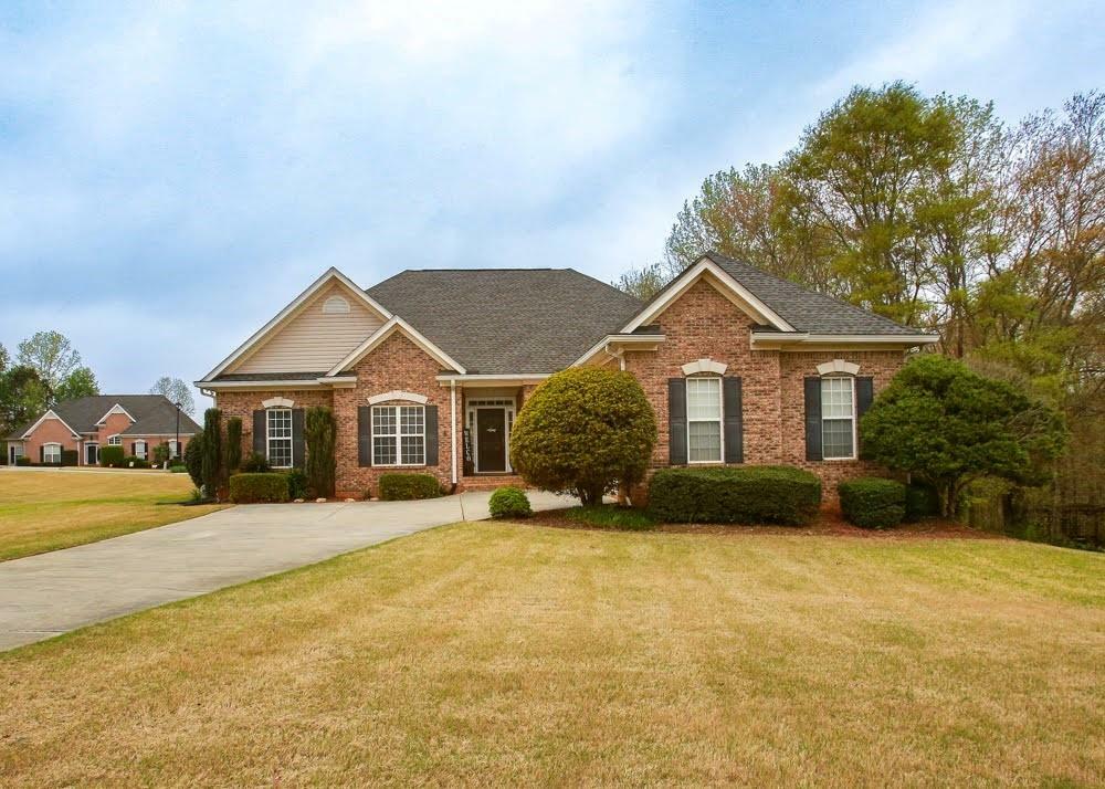 Property Photo: 118 Jasmine Way GA 30180