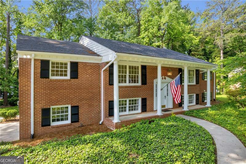 Property Photo: 4331 E Kings Point Circle GA 30338