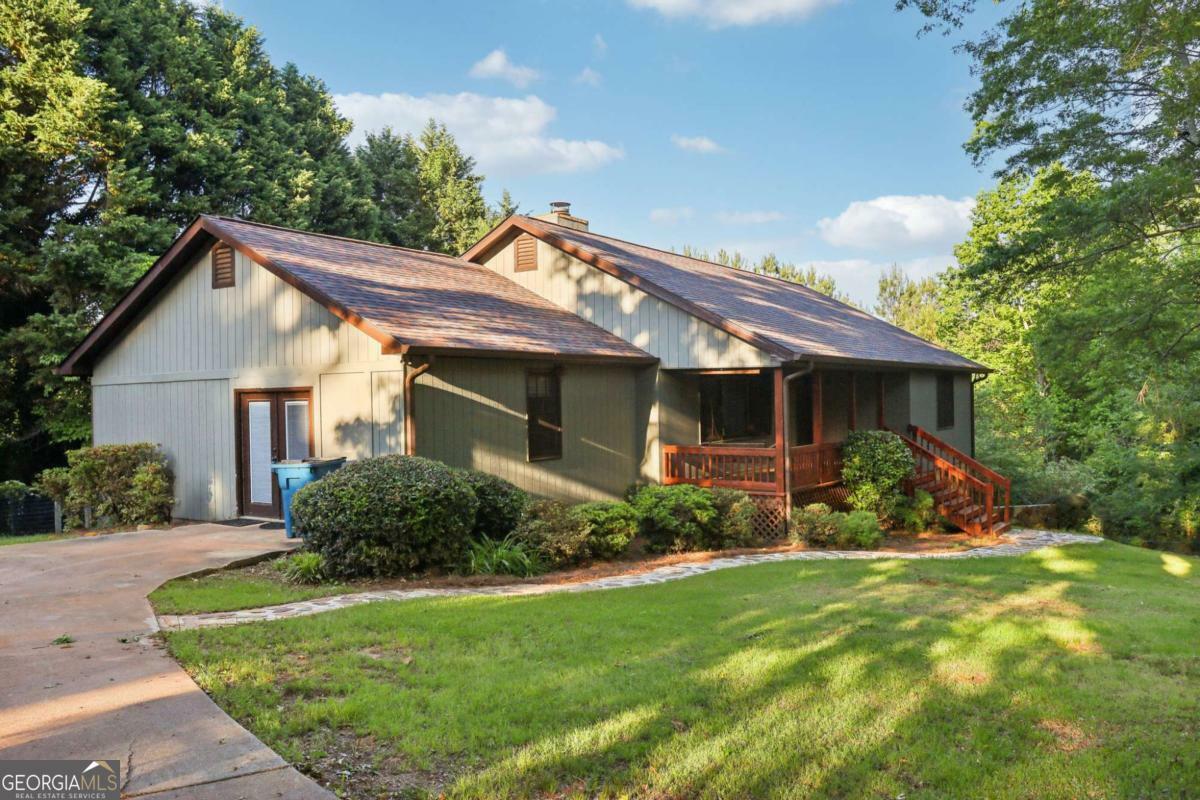 4071 Warren Road  Flowery Branch GA 30542 photo