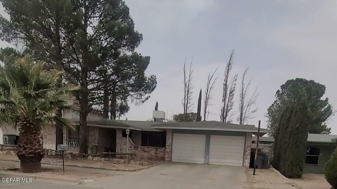 3433 Dialrock Lane  El Paso TX 79935 photo