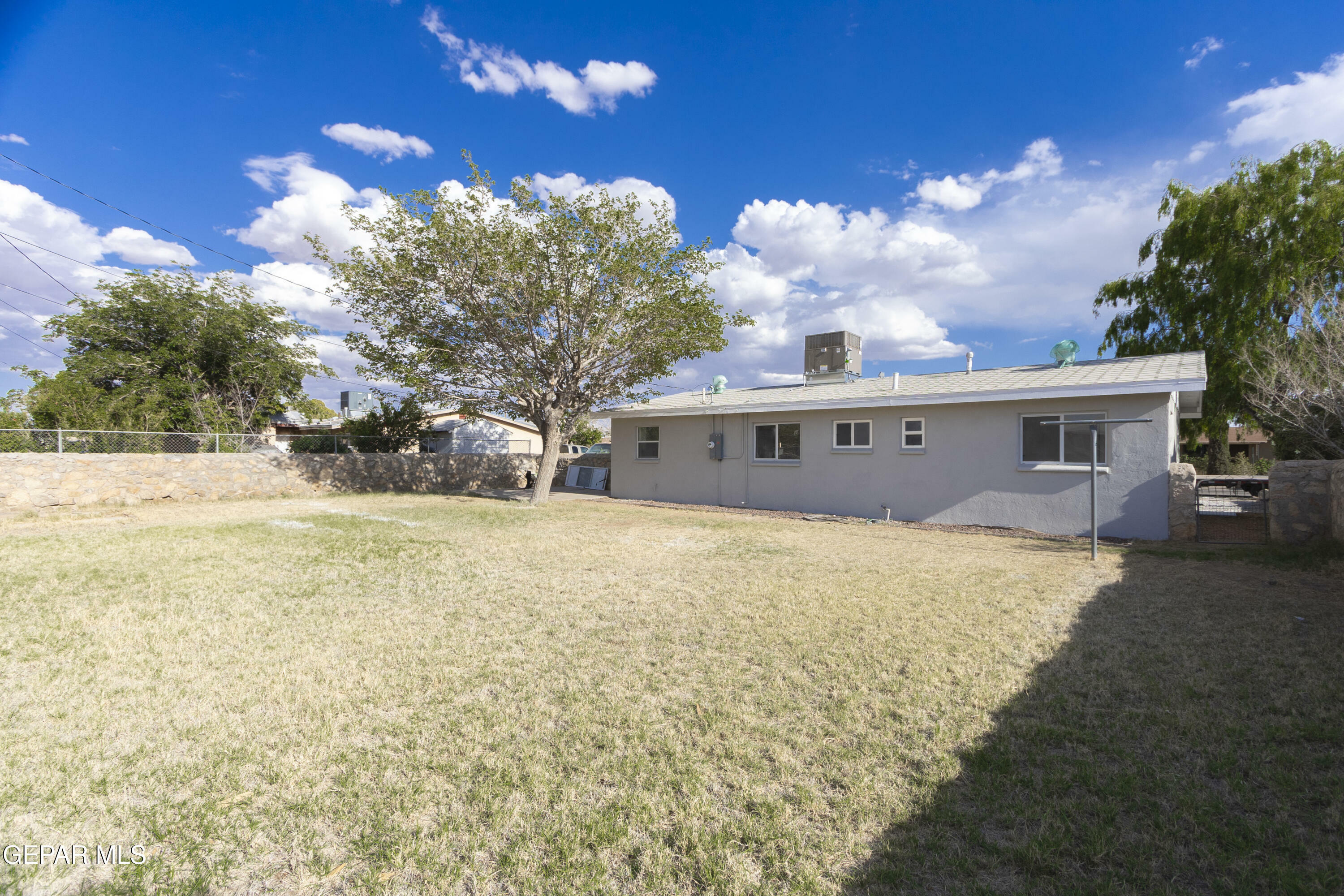 Property Photo: 5121 Bragg Avenue TX 79904