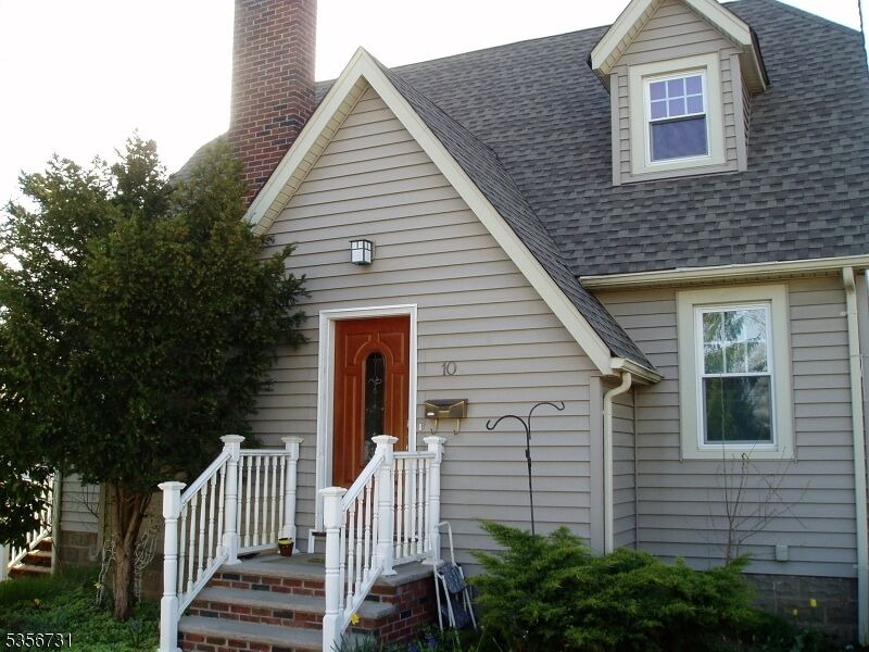Property Photo:  10 Arthur Ter  NJ 07039 