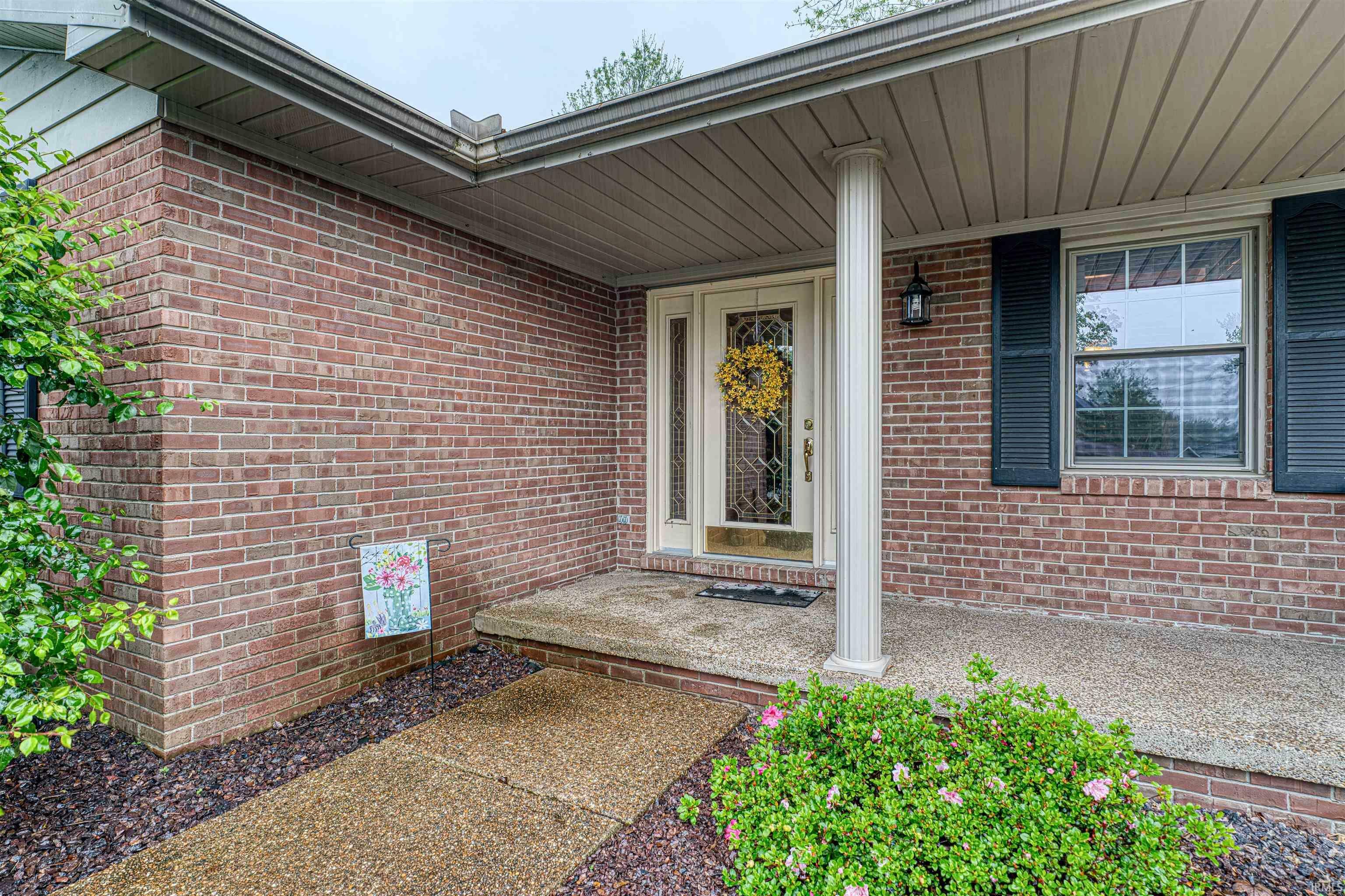 Property Photo: 1737 Arrowhead Drive IN 47601