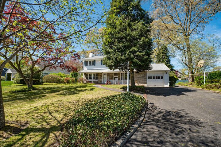 105 Ketewamoke Avenue  Babylon NY 11702 photo