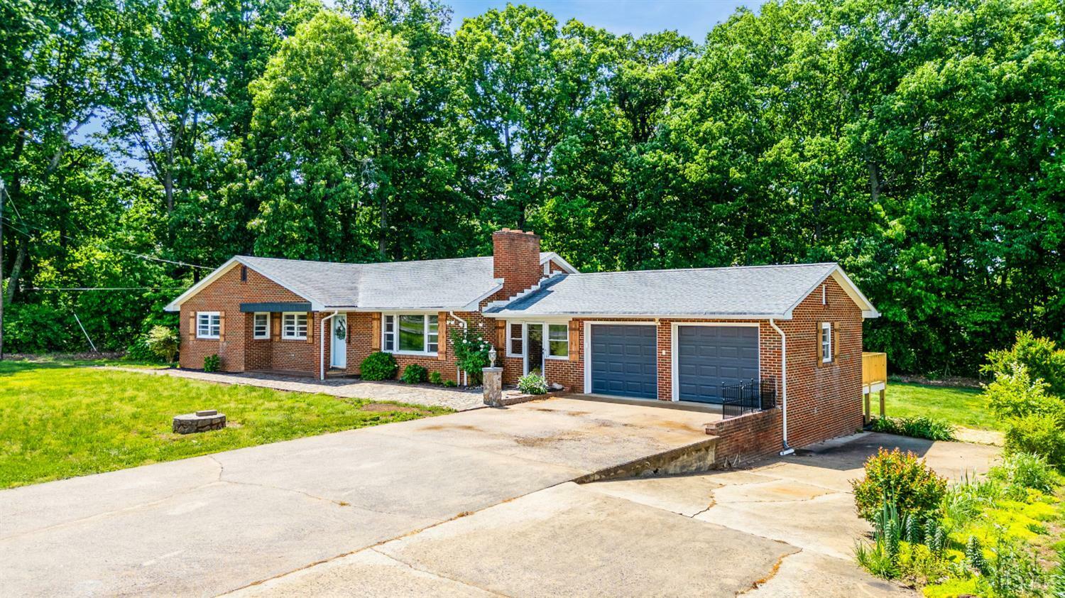 Property Photo: 7230 Wards Road VA 24588