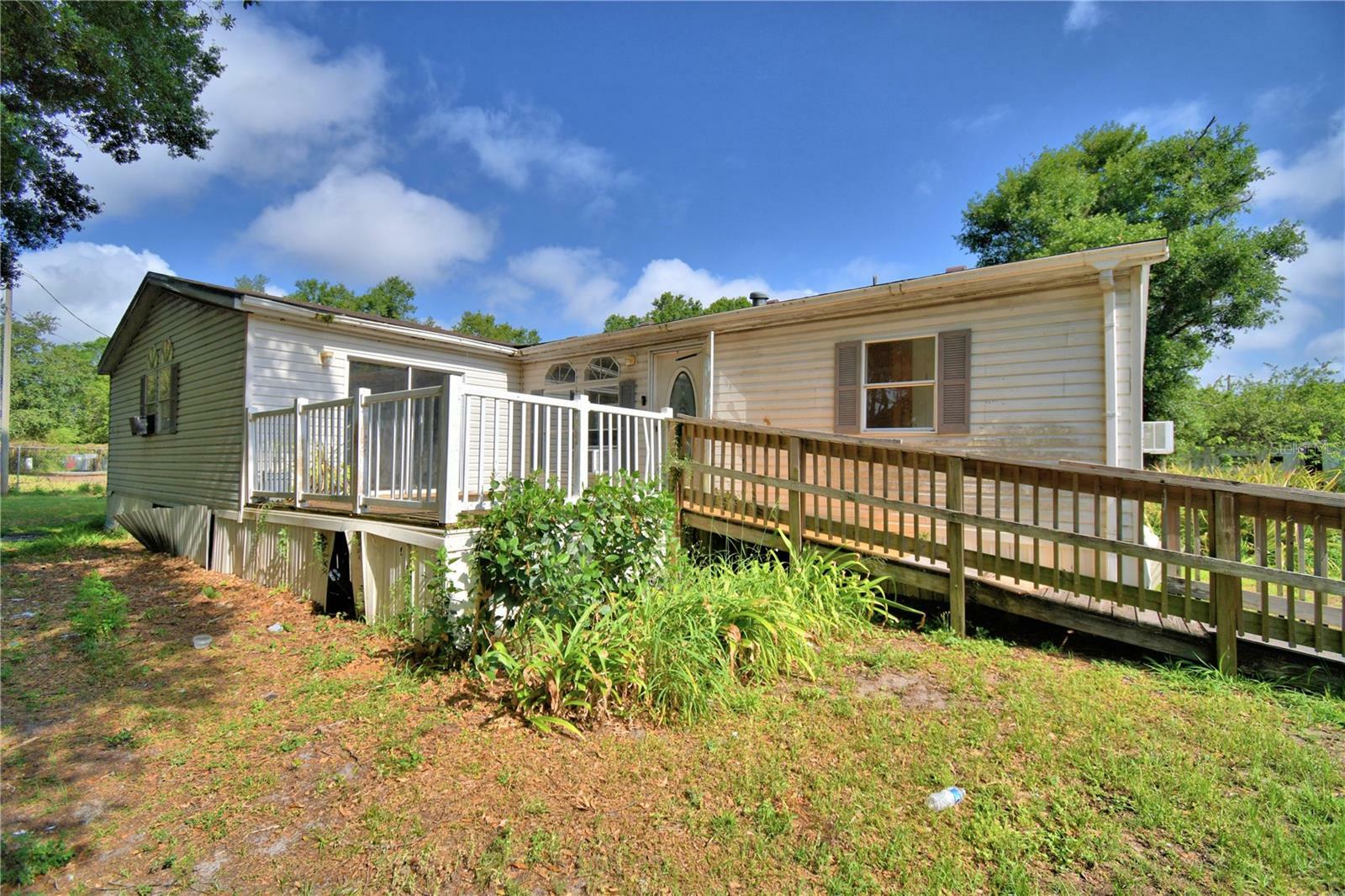 Property Photo: 1294 1/2 38th Street NW FL 33881
