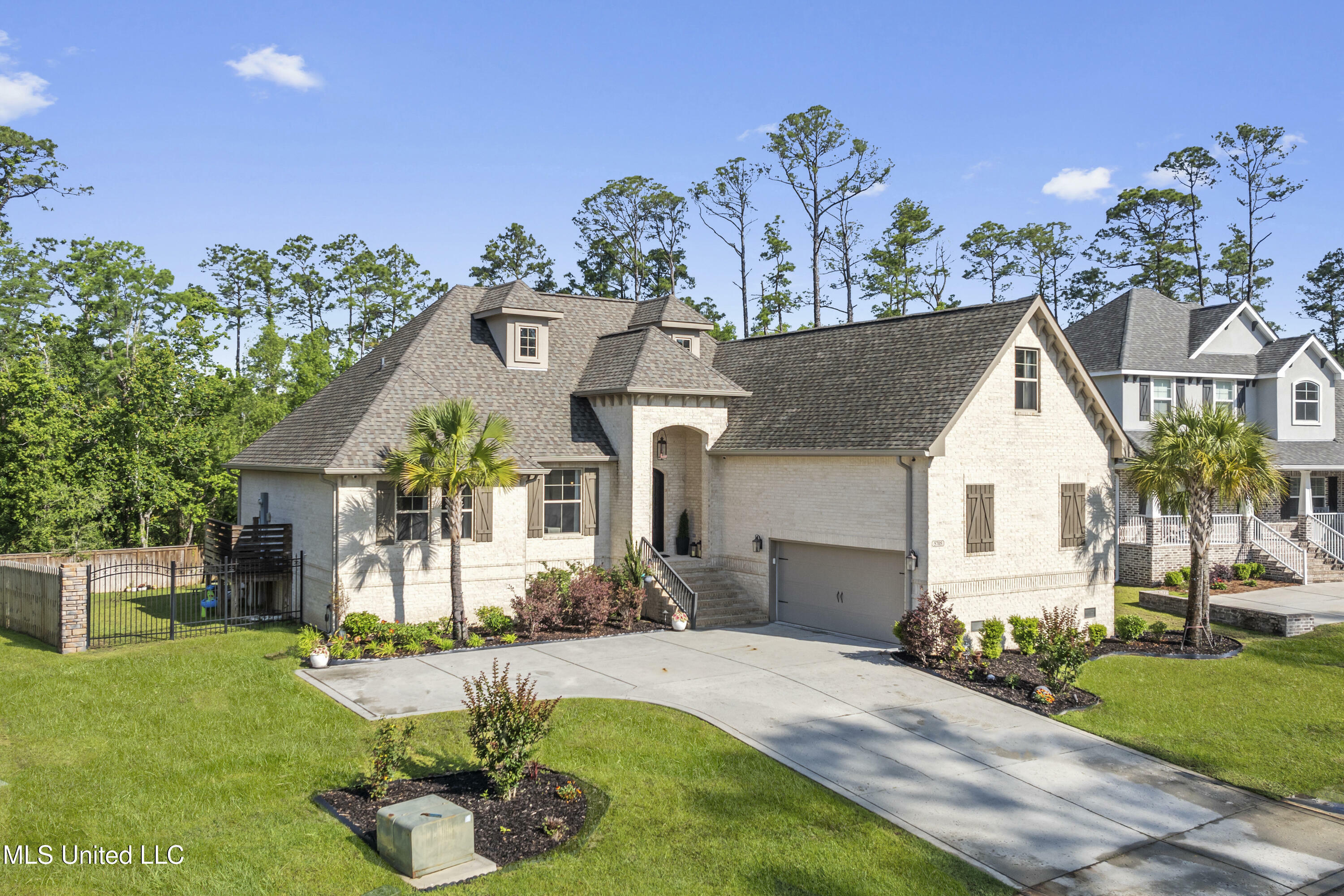 Property Photo: 5705 Via Toscana MS 39564