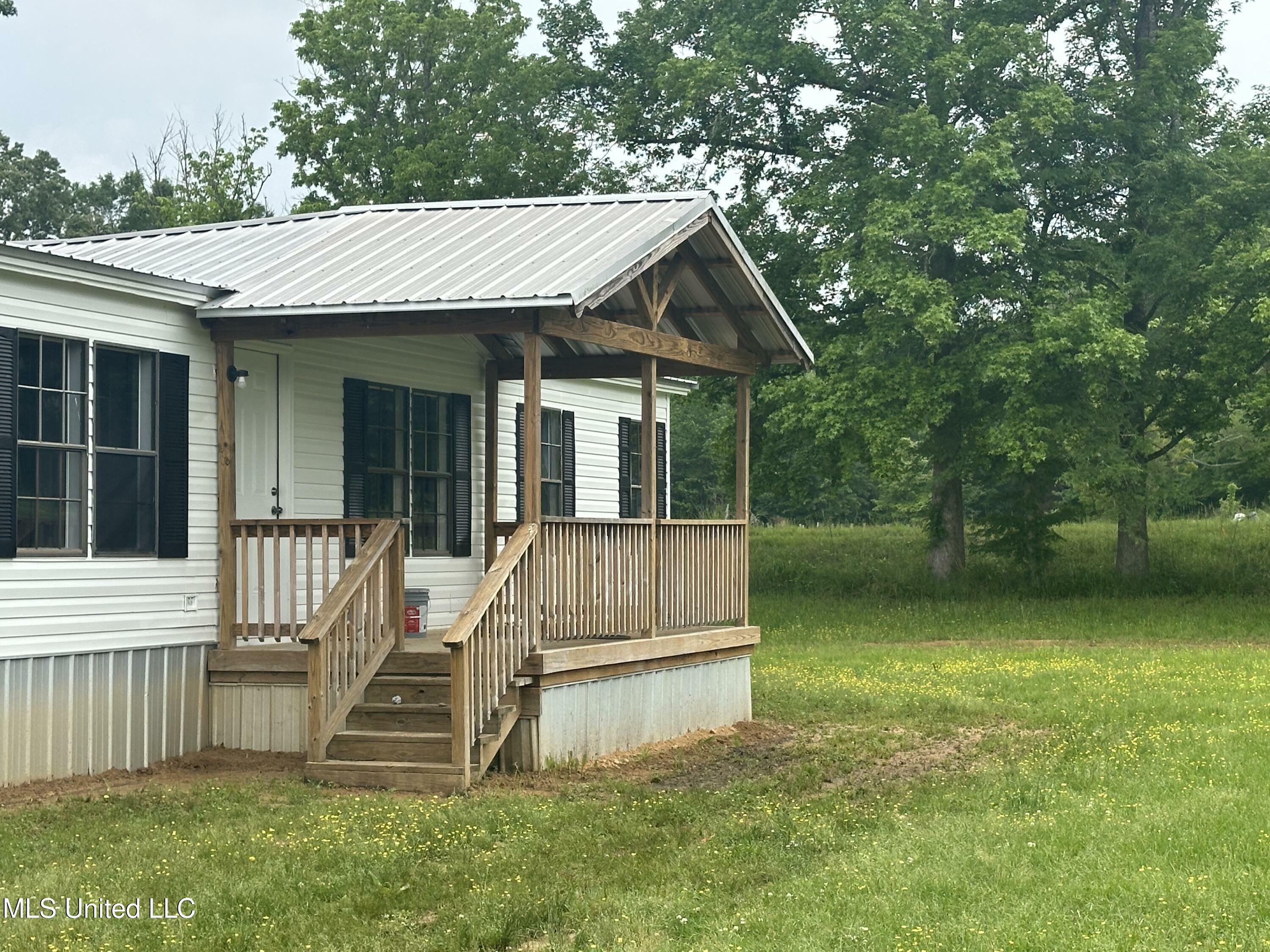 Property Photo: 100 Rabbit Run Lane MS 39041