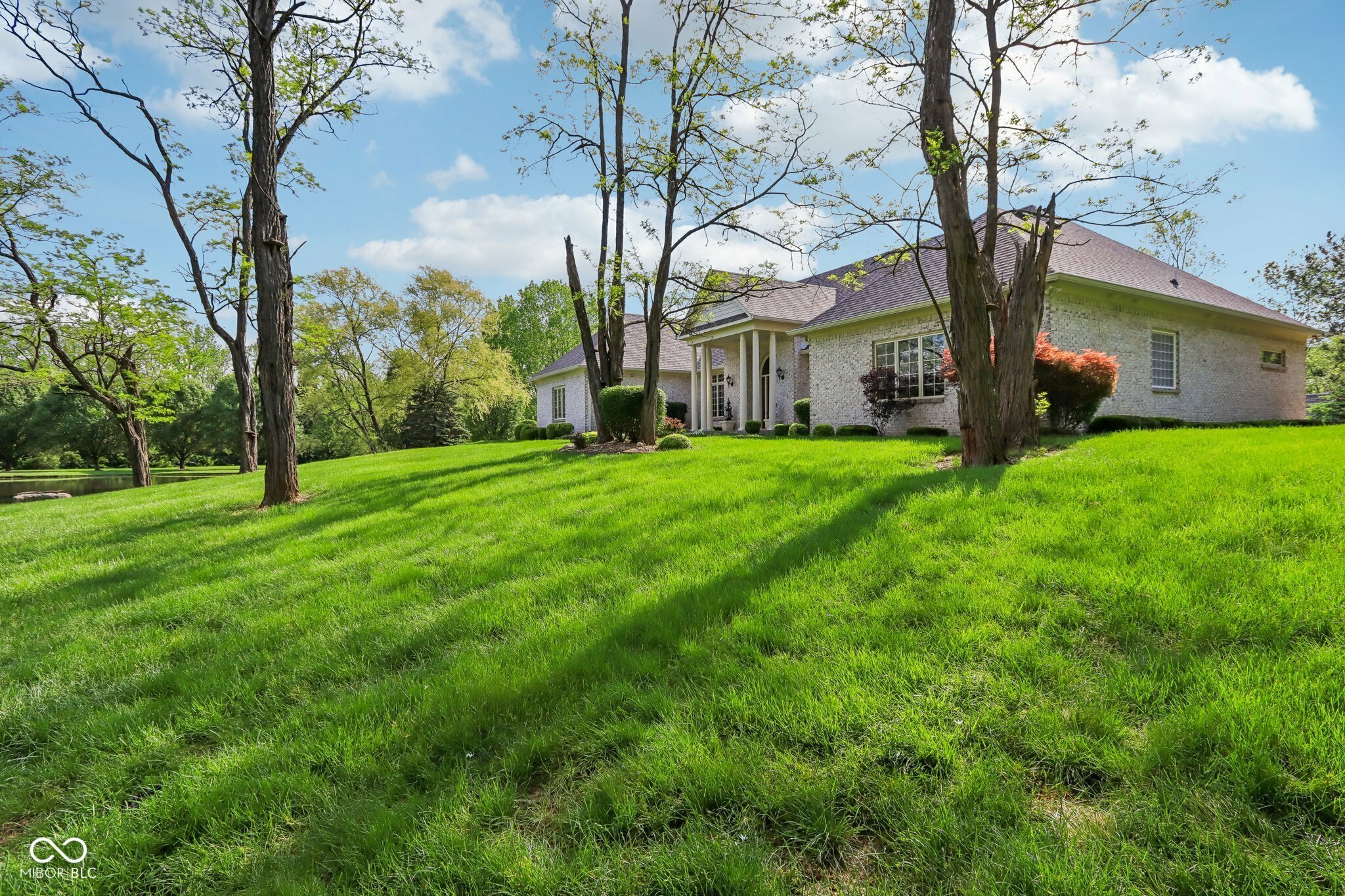 Property Photo: 965 W Main Street IN 46142