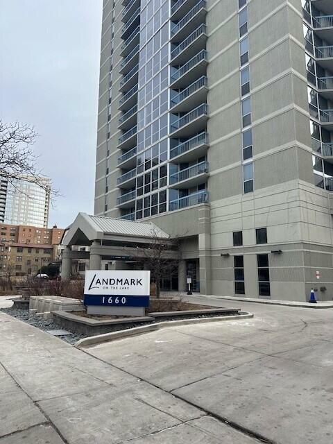 1660 N Prospect Ave 302  Milwaukee WI 53202 photo
