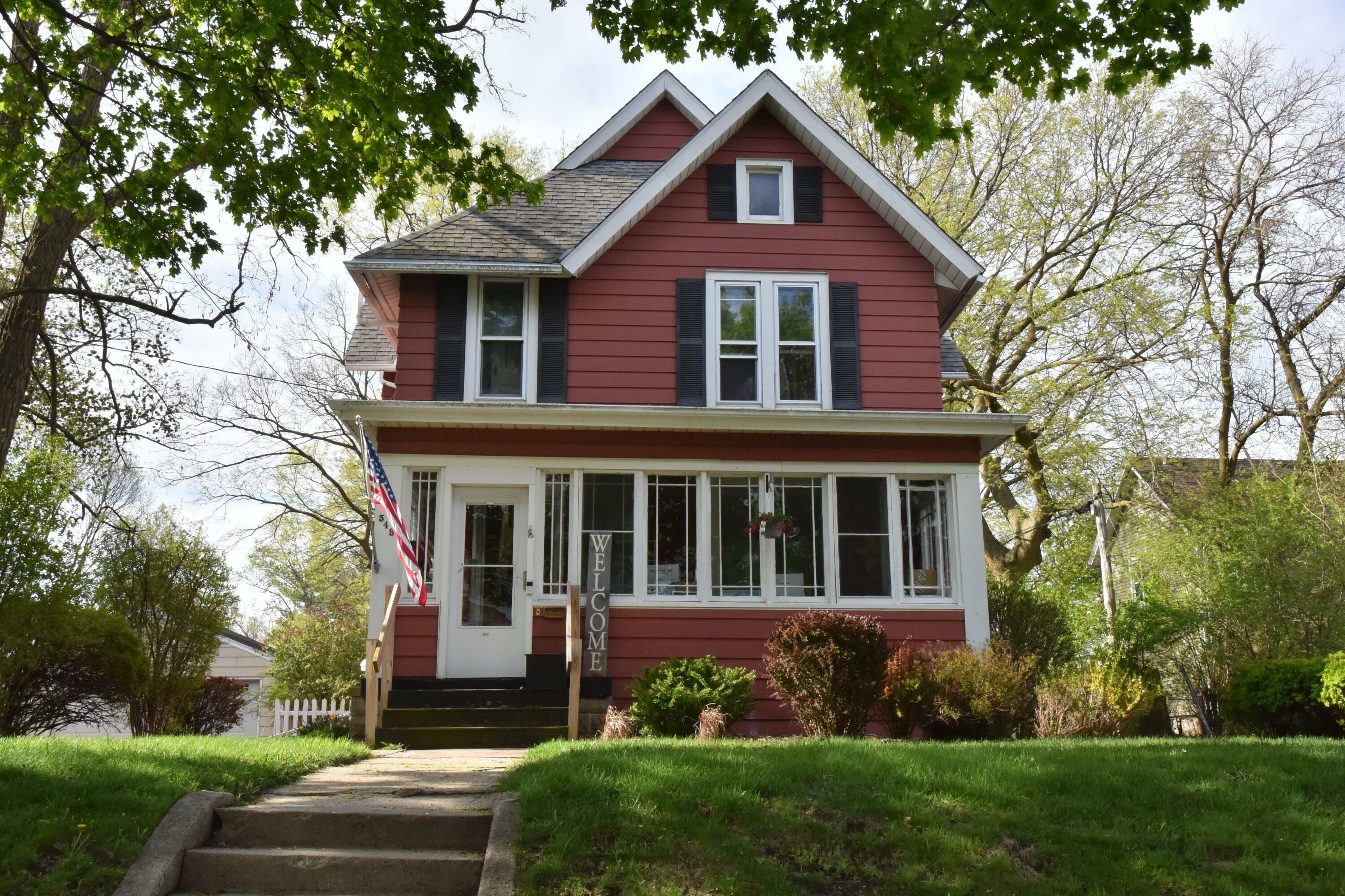 549 W College Ave  Waukesha WI 53186 photo