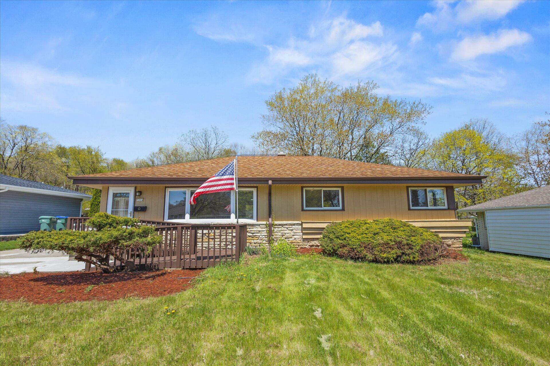 Property Photo: 7224 Dartmoor Ave WI 53129