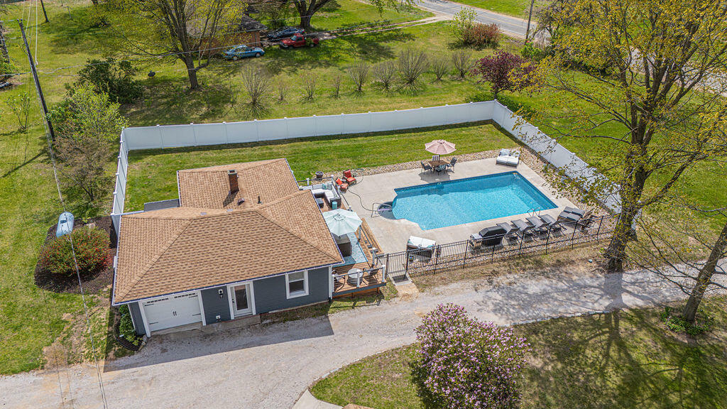 Property Photo: 3361 S Pipestone Road MI 49126