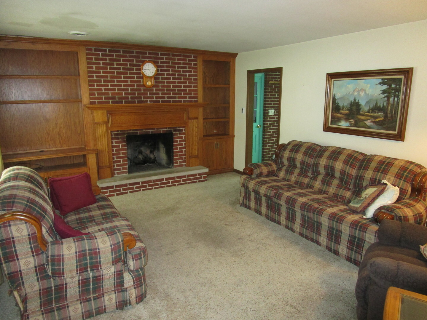 Property Photo: 313 N Raven Road IL 60404