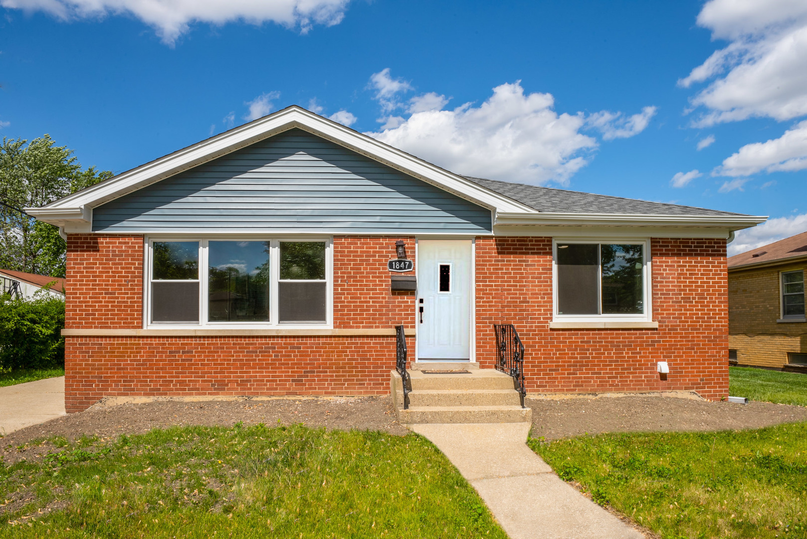 Property Photo:  1847 Boeger Avenue  IL 60154 