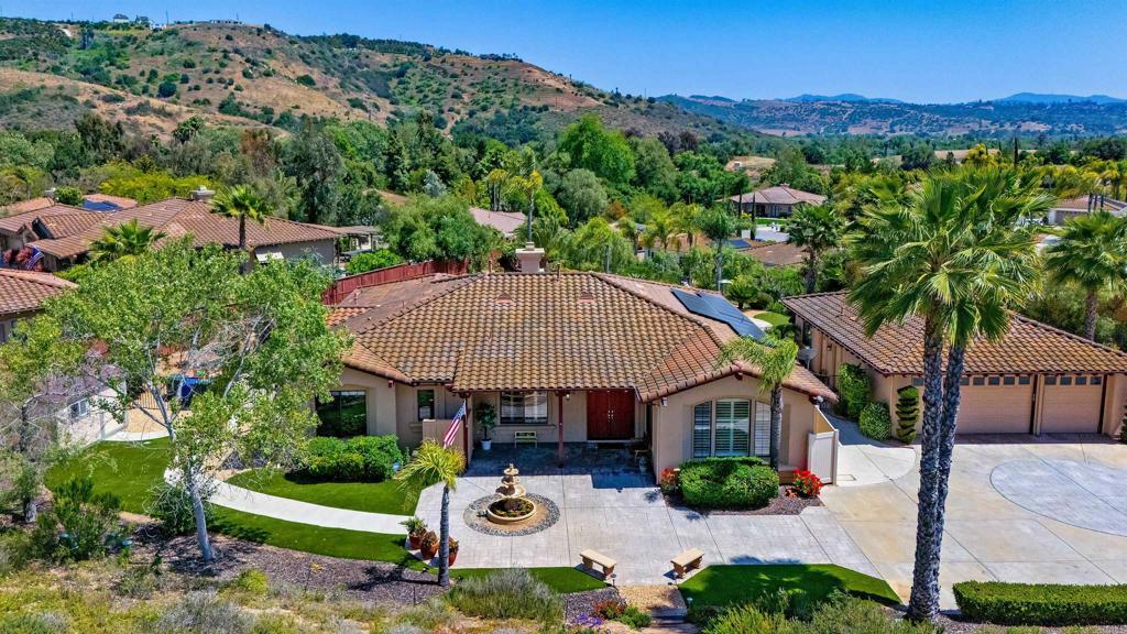 Property Photo:  3133 Larkwood Ct  CA 92028 