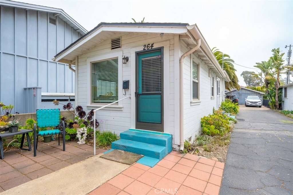 Property Photo: 260 Pacific Street CA 93442