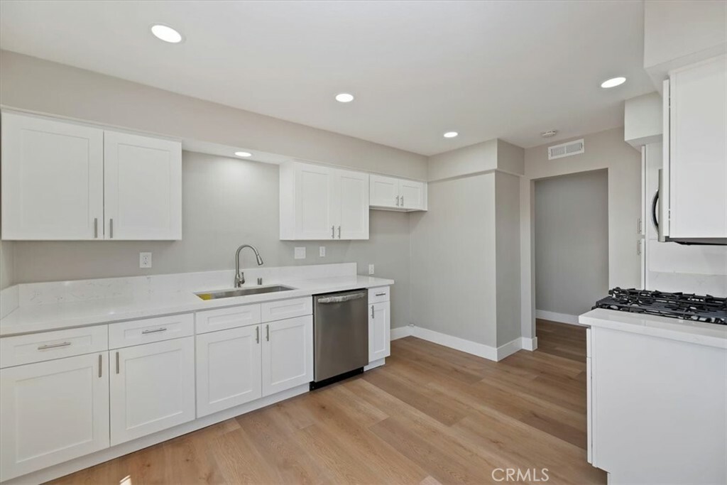 Property Photo: 828 W Avenue J12 CA 93534