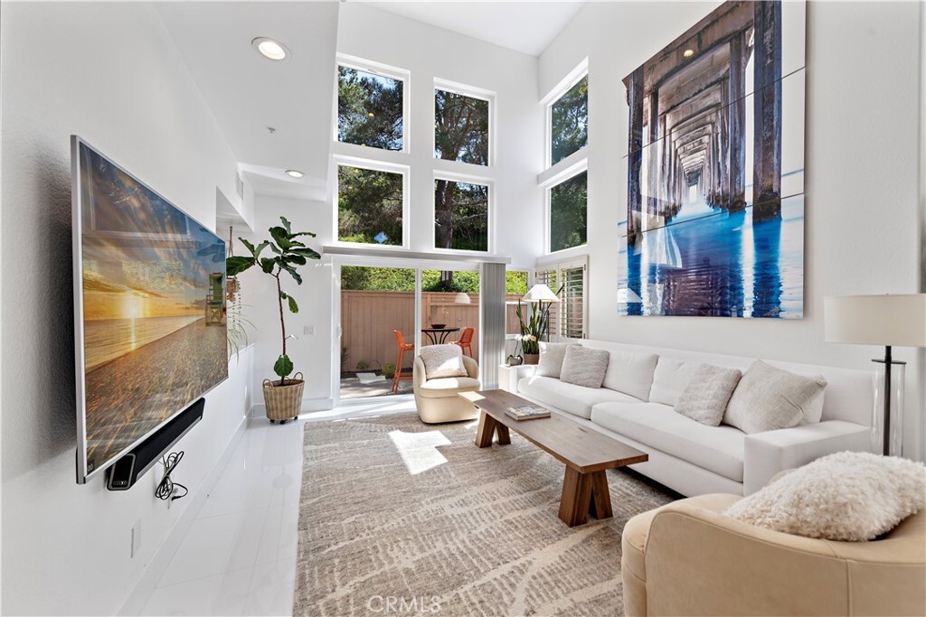 Property Photo: 1225 Via Presa CA 92672