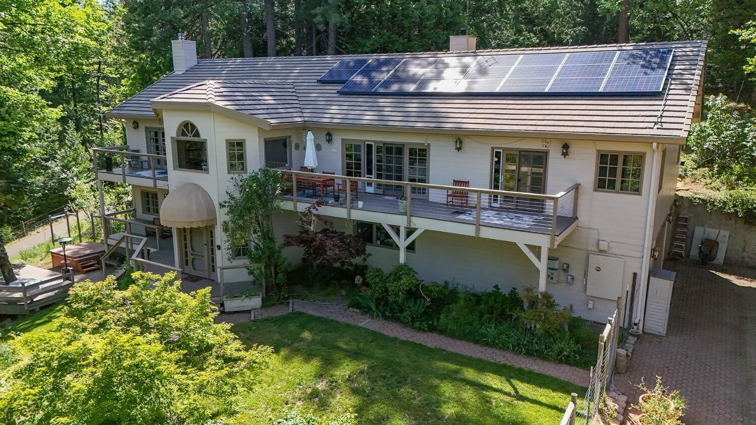 Property Photo: 4664 Dio Linda Court CA 95726