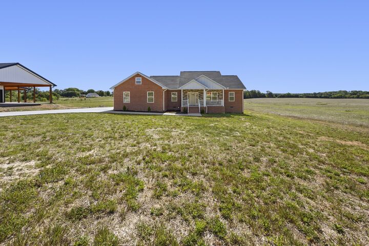 Property Photo:  6265 McMinnville Hwy  TN 37166 