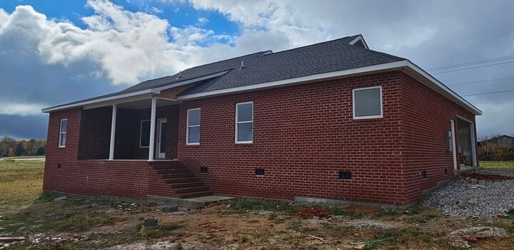 Property Photo: 6265 McMinnville Hwy TN 37166