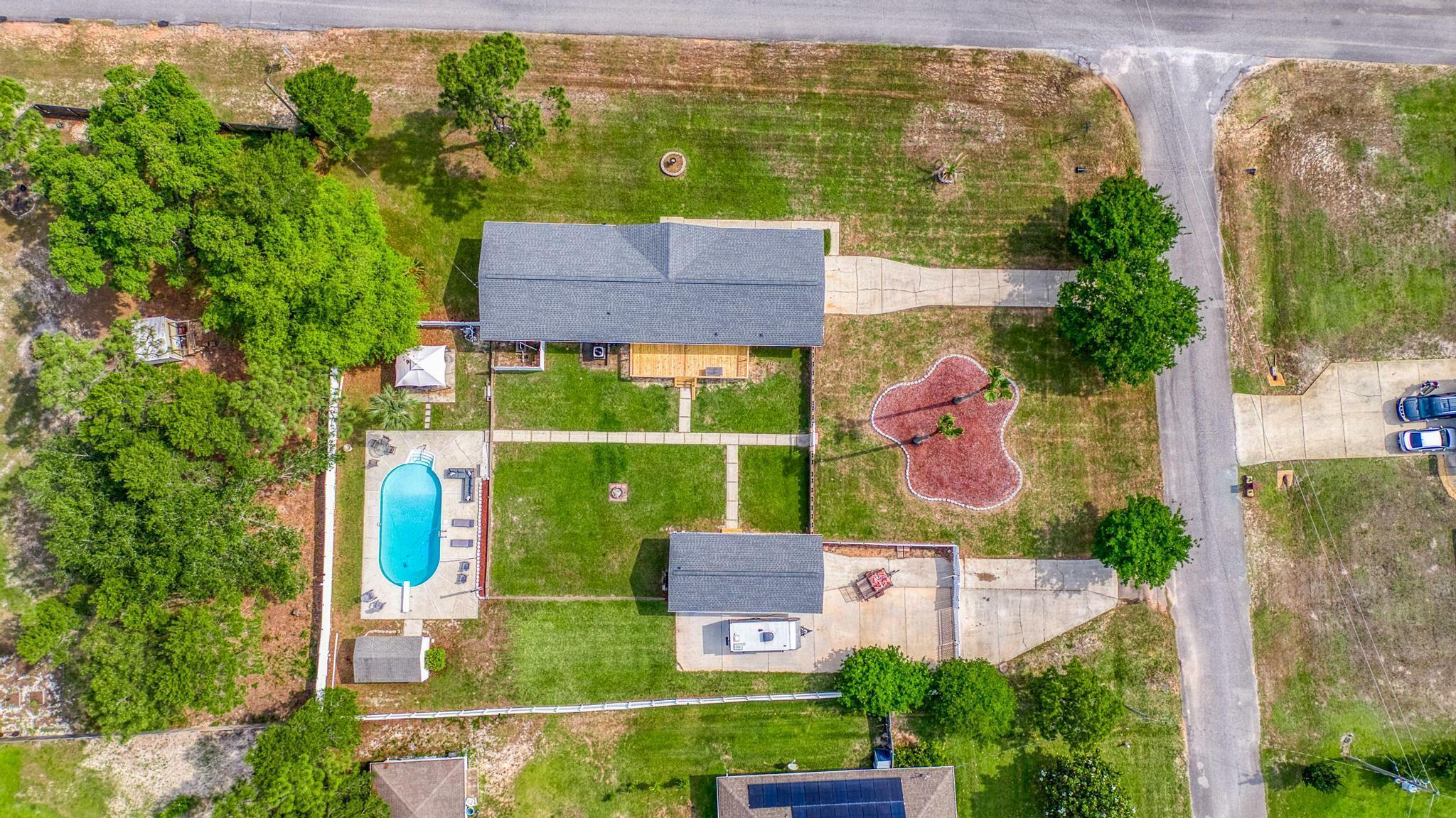Property Photo: 1828 Sundown Drive FL 32566