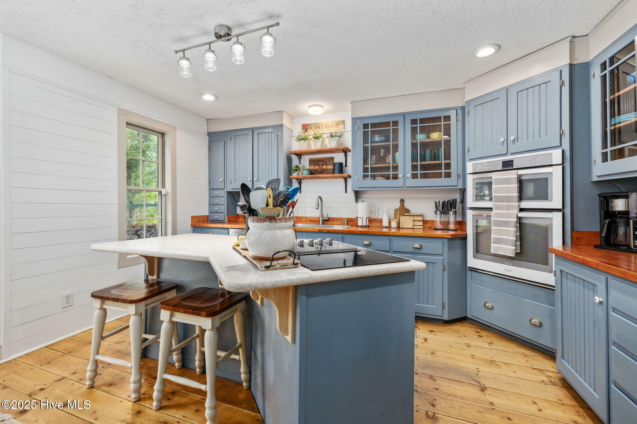 Property Photo: 645 Boundaryline Drive NW NC 28467