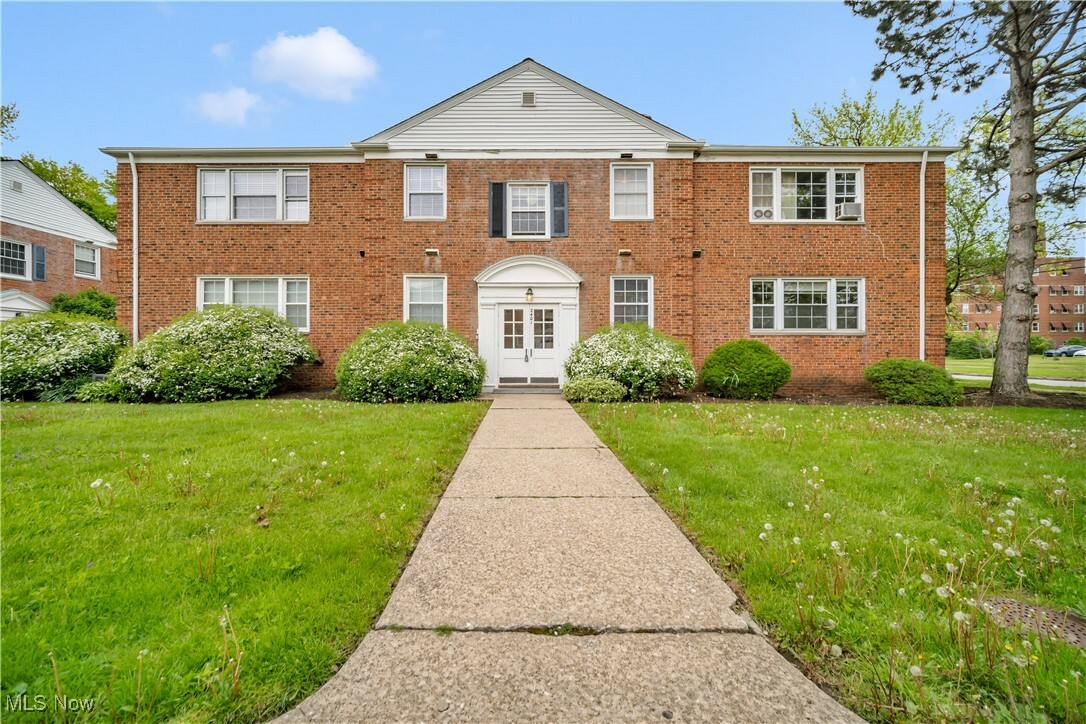 Property Photo: 2401 Euclid Hts Boulevard 1 - A OH 44106