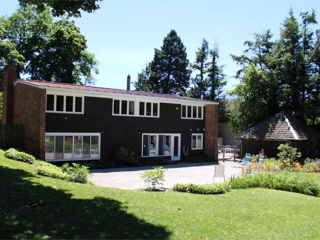 Property Photo:  52 Cliff Street  VT 05401 