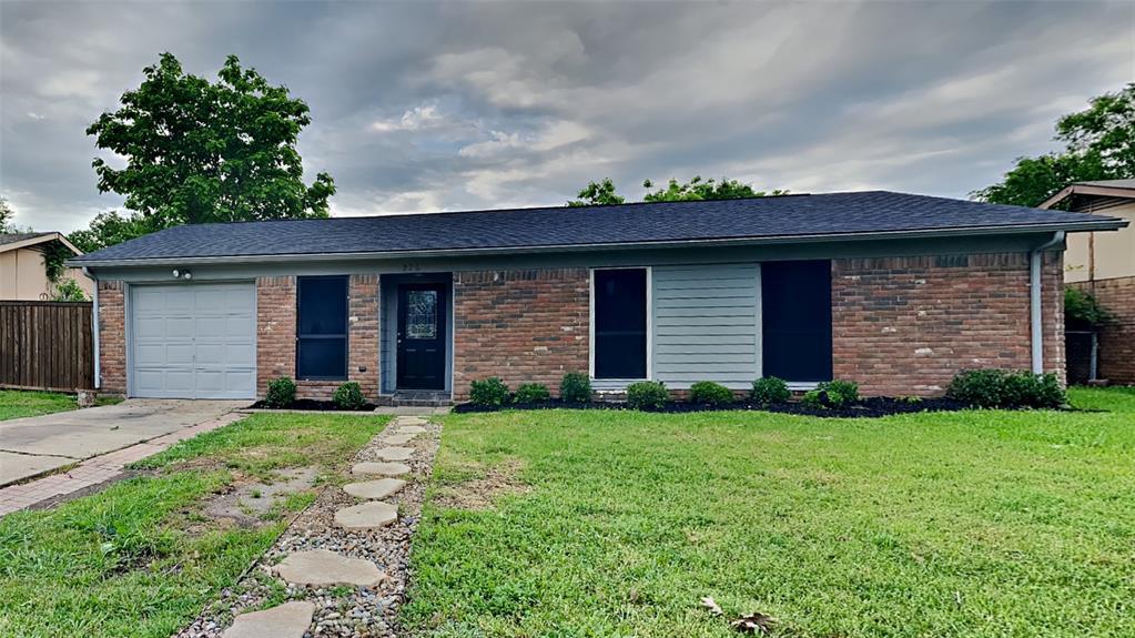 Property Photo: 226 Redwood Drive TX 75181