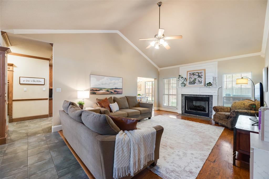 609 Acorn Street  Pilot Point TX 76258 photo