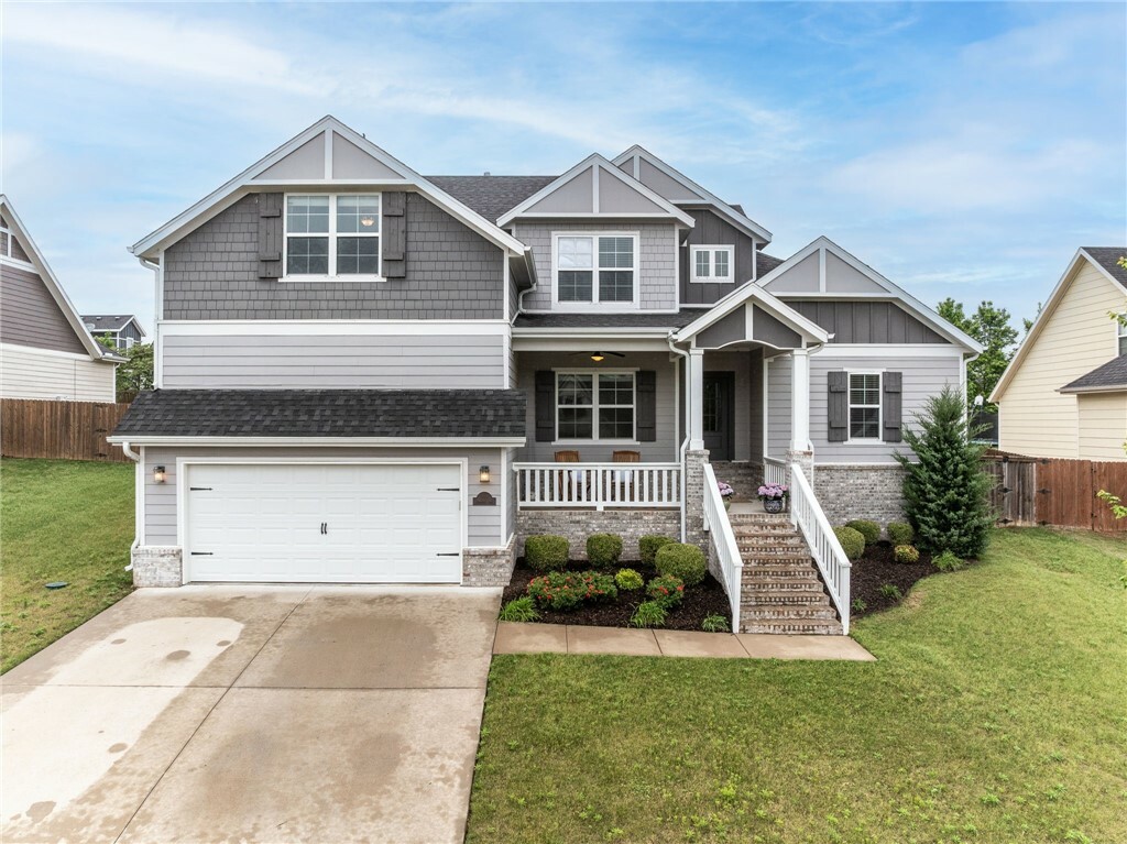 Property Photo: 1004 Chancery Lane AR 72718