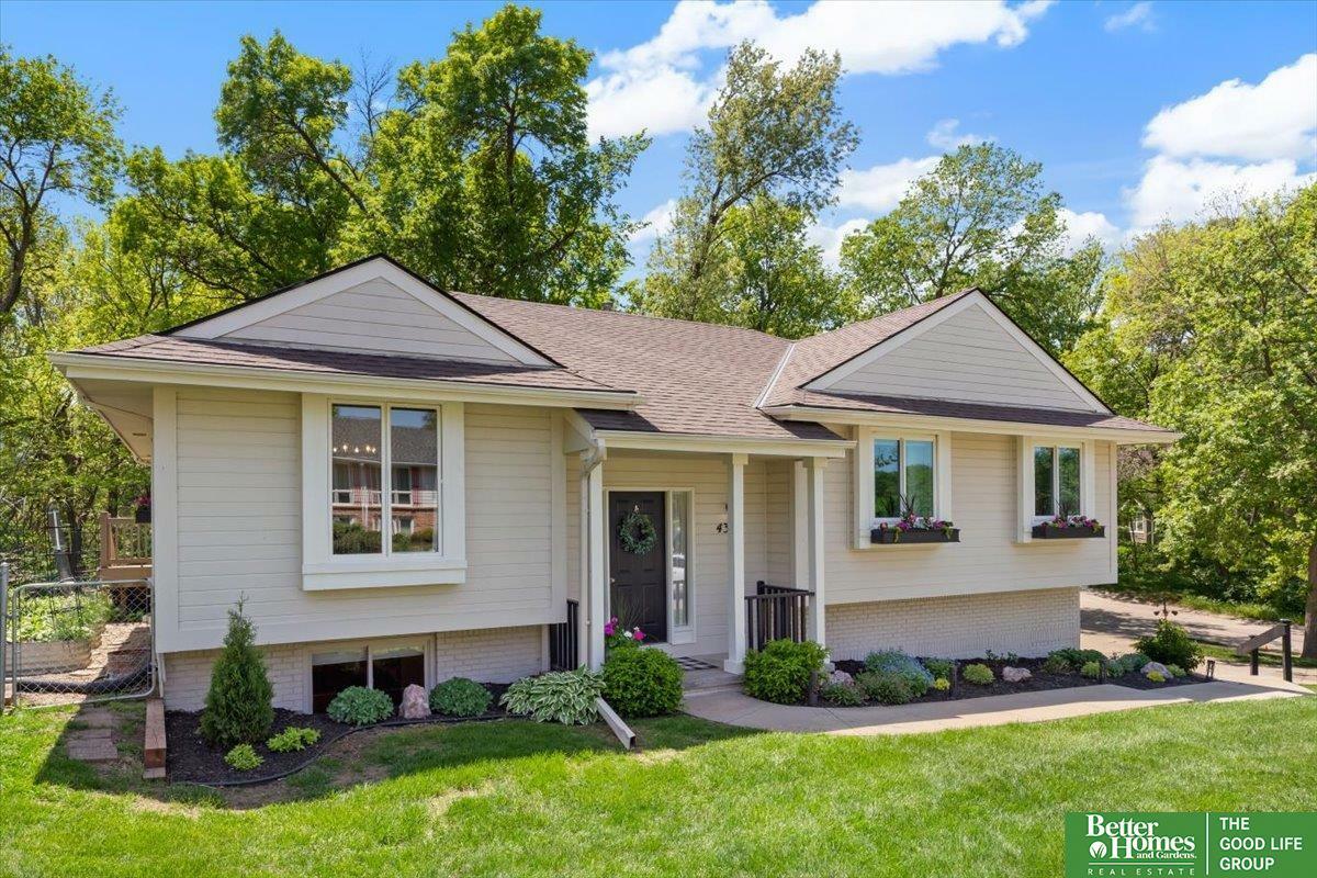 Property Photo: 4307 McCarty Drive NE 68123