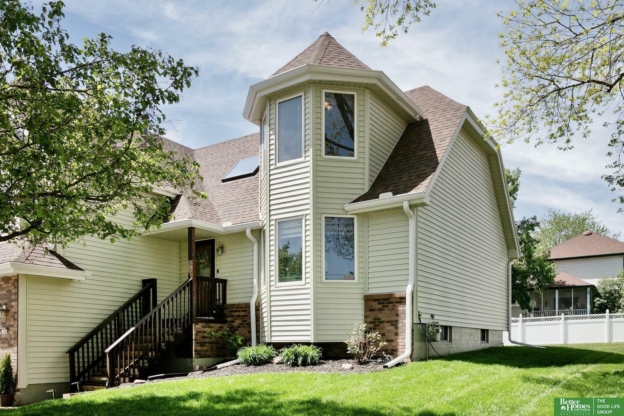 Property Photo: 1204 Castana Circle NE 68046