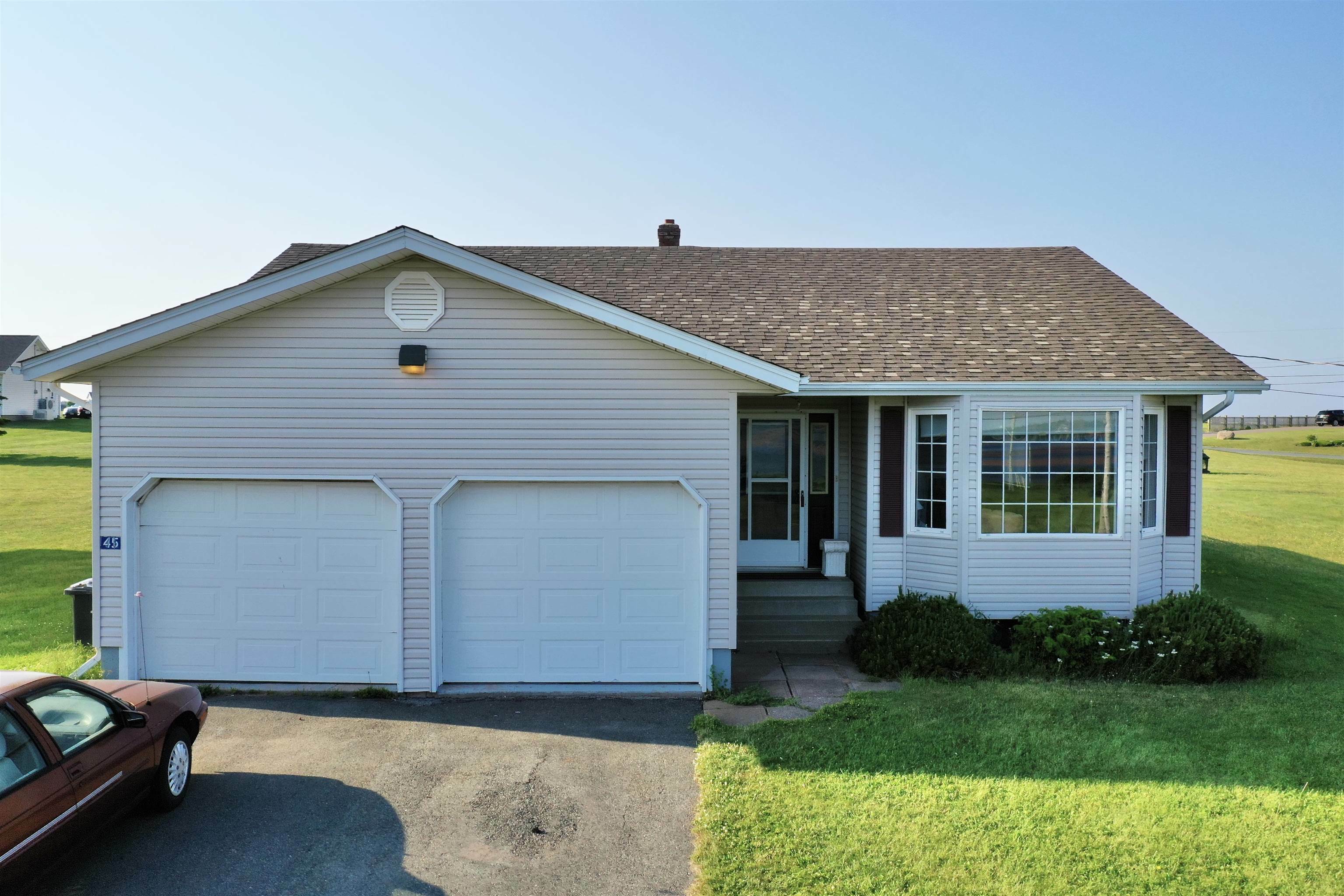 Property Photo: 45 Lantern Hill Drive PE C0A 1N0
