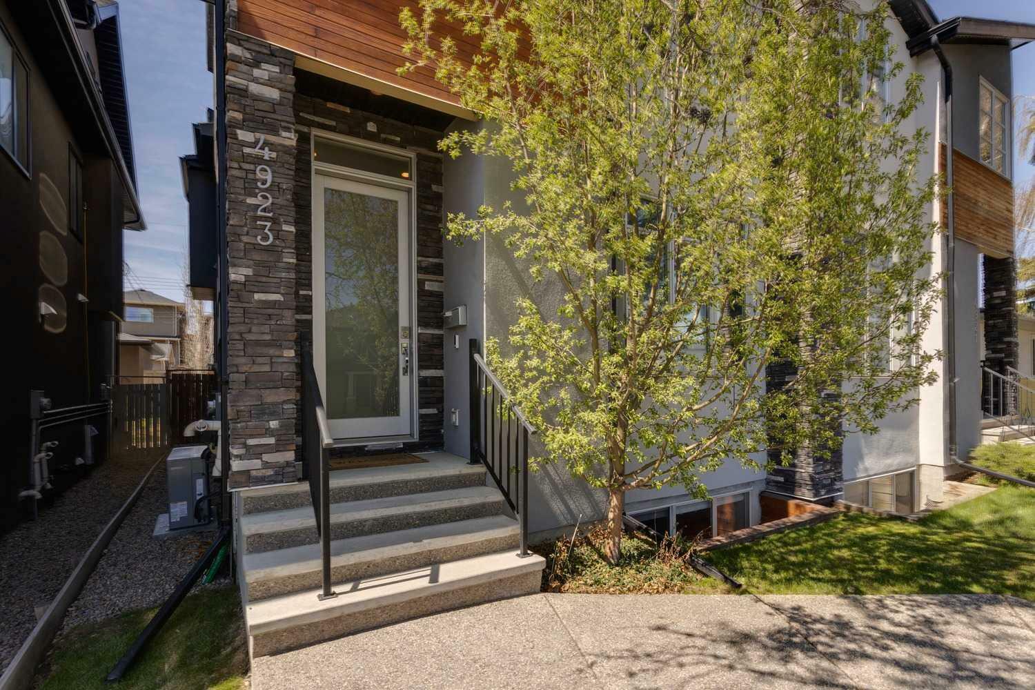 Property Photo: 4923 20 Street SW AB T2T 5A4