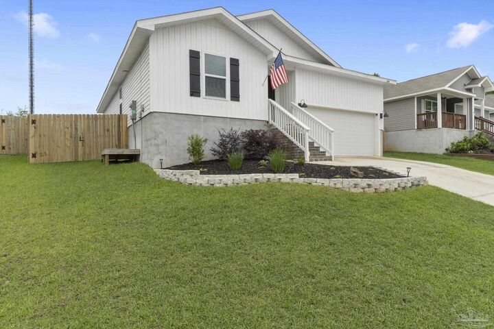 Property Photo: 6089 Secretariat Way FL 32526