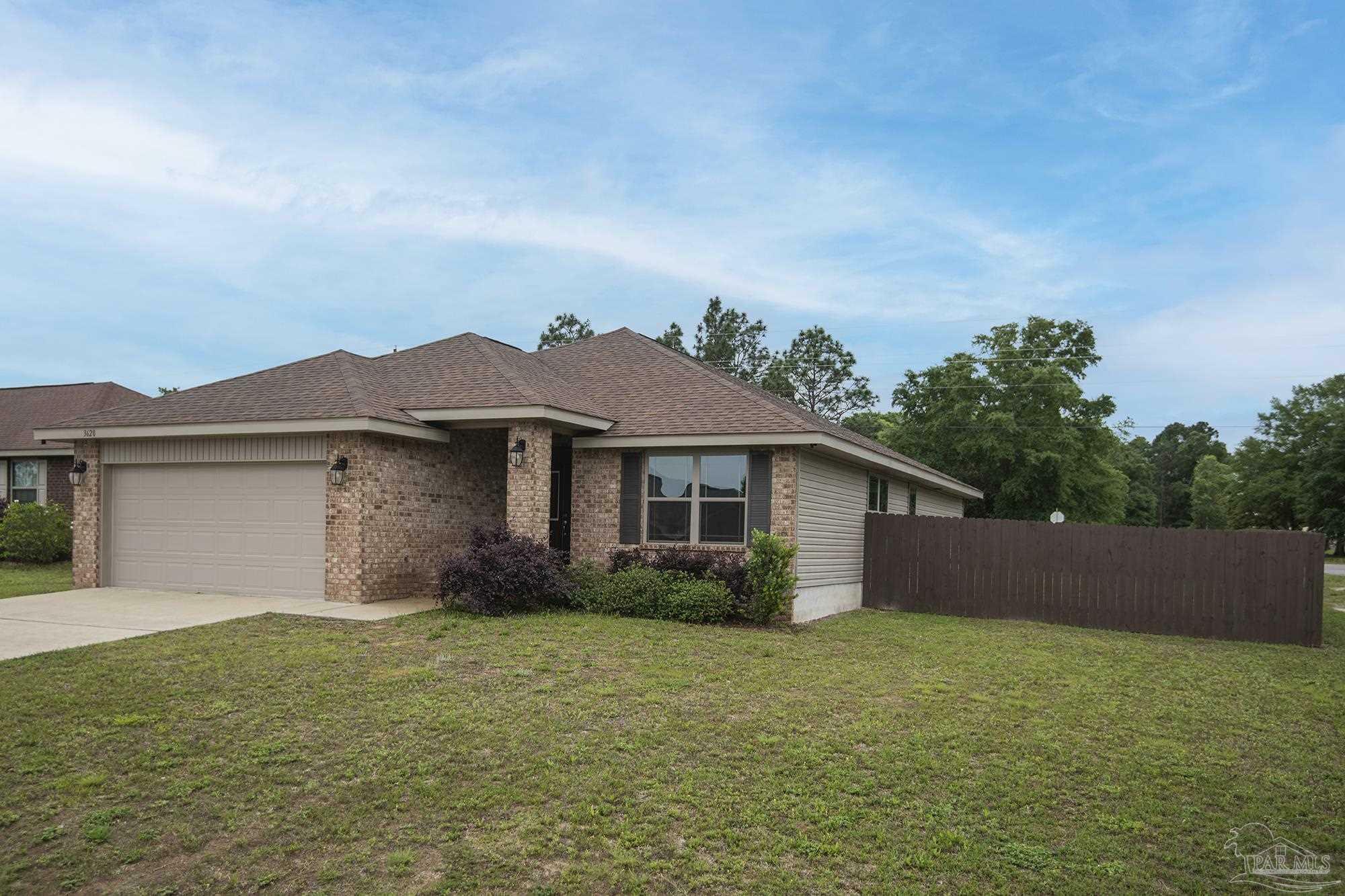 Property Photo: 3620 Ranch Dr FL 32539