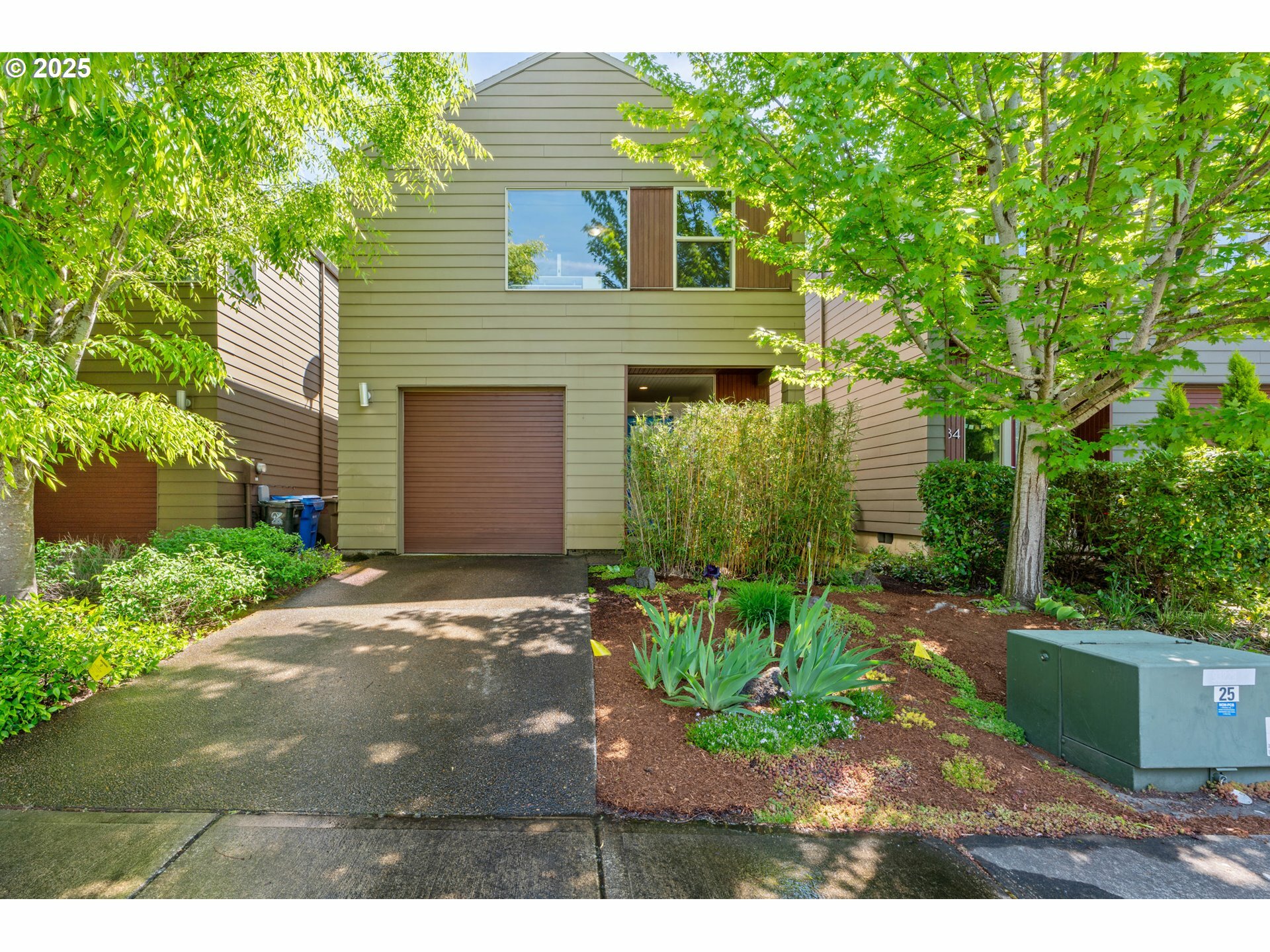 Property Photo: 2588 SE Martha Ct OR 97222