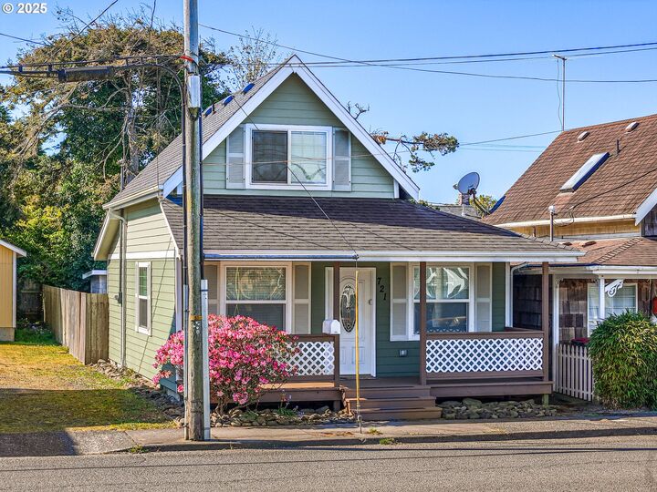 721 12th Ave  Seaside OR 97138 photo
