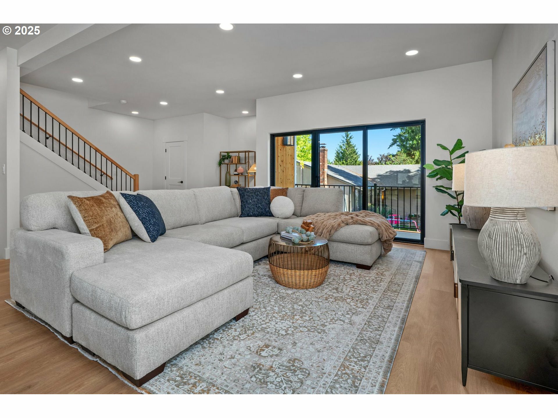 Property Photo: 10729 NE Fremont St OR 97220