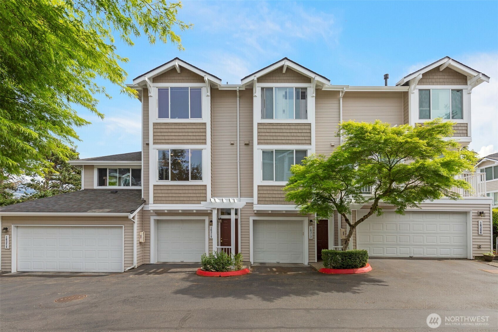 Property Photo: 16318 119th Lane NE WA 98011