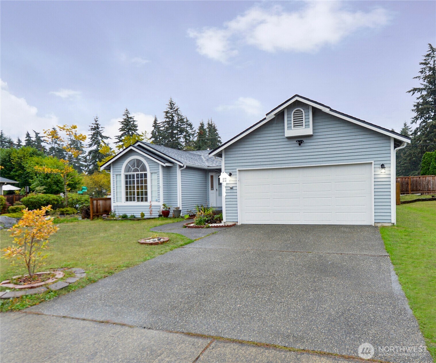Property Photo: 1307 SW 355th Place WA 98023