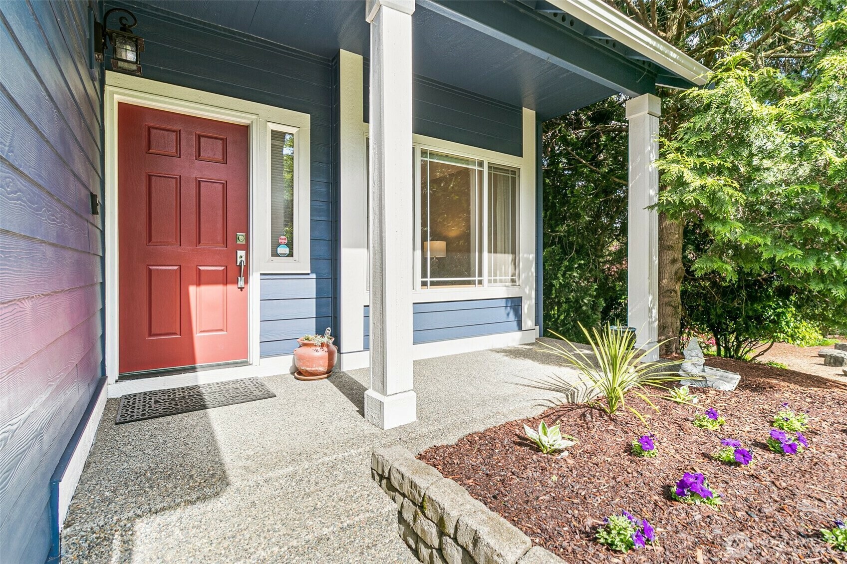 Property Photo: 5109 Francis Court SE WA 98092